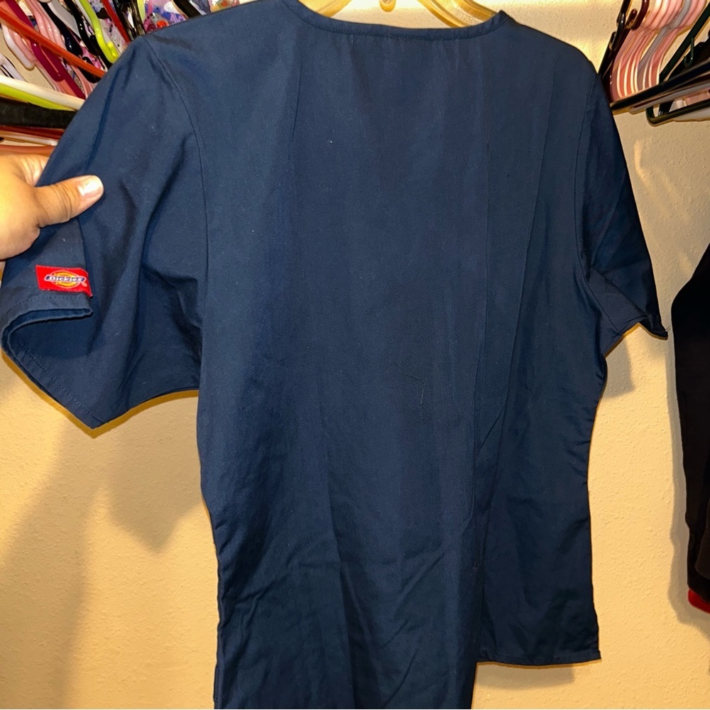 Dickies scrubs top navy blue - Picture 3 of 3